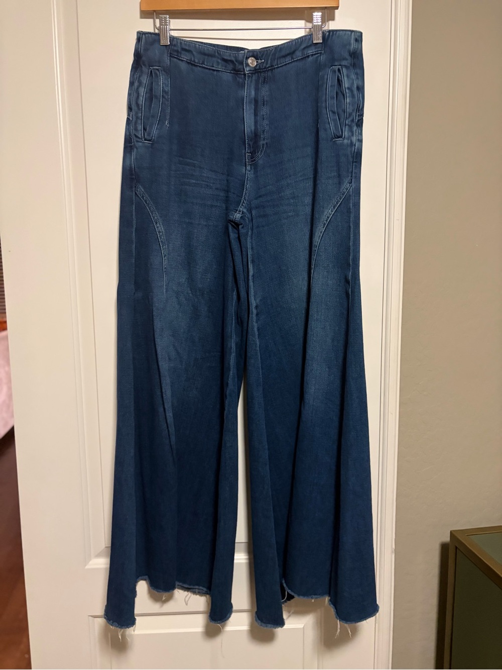 ☮️✌🏽We The Free Chase The Sun High Rise Wide-Leg Flared Jeans✌🏽☮️